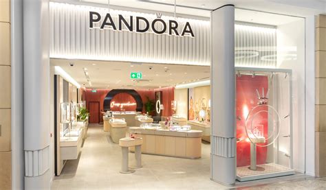 Shop PANDORA .